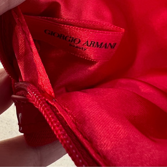 ✨GIORGIO ARMANI✨ Makeup/Travel Bag with Strip - Red - Picture 5 of 8